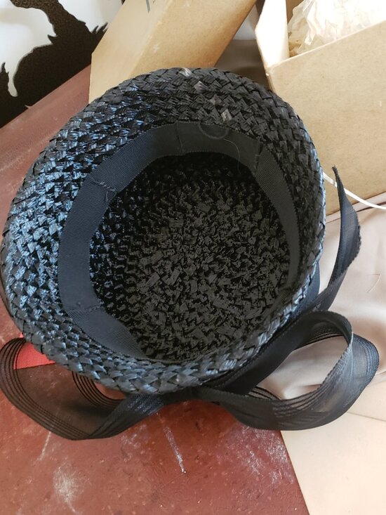 VINTAGE STRAW BLACK BEAUTY HAT main image 8